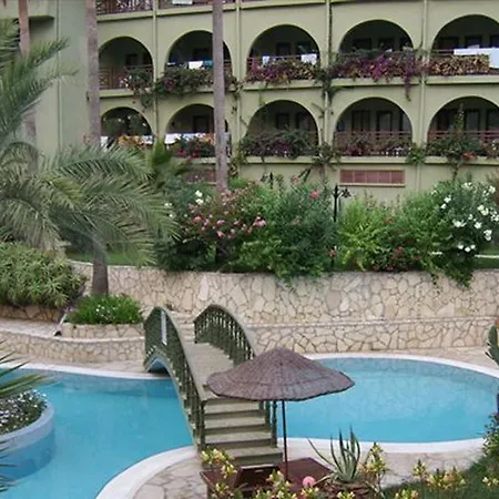 Club Tropical Konaklı
