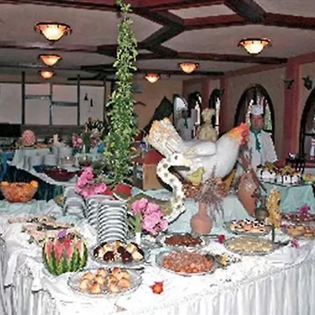 Hotel Club Tropical Konaklı
