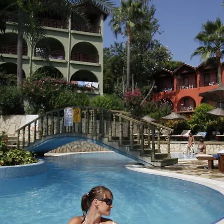 Hotel Club Tropical Konaklı