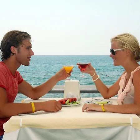 Hotel Club Tropical