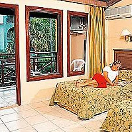 Club Tropical 3* Konaklı